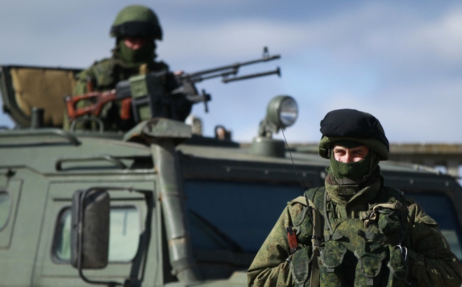 Các binh lính Nga đóng quân tại bán đảo Crimea (Ảnh: Reuters).