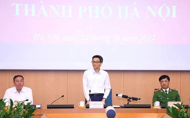 Phó thủ tướng Vũ Đức Đam làm việc với Hà Nội trong sáng 22-11 - Ảnh: UBND TP