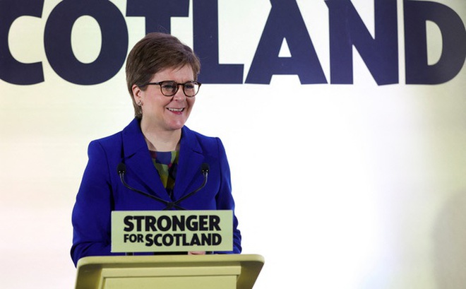 Thủ hiến Scotland Nicola Sturgeon phát biểu sau khi Tòa án tối cao Anh khẳng định Nghị viện Scotland không có thẩm quyền đơn phương tổ chức cuộc trưng cầu đòi độc lập - Ảnh: REUTERS