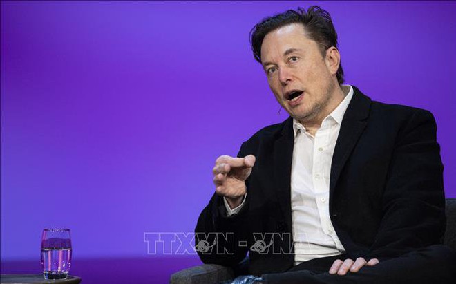 Tỷ phú Elon Musk tại một buổi phỏng vấn ở Vancouver, Canada ngày 14/4/2022. Ảnh: AFP/TTXVN