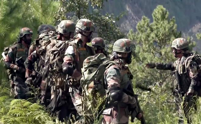 Binh lính Ấn Độ trong một cuộc tuần tra tại khu vực đường biên giới quốc tế ở bang Arunachal Pradesh. (Ảnh: ANI)