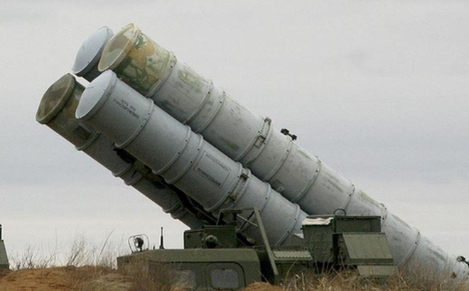Ukraine đang "cạn kiệt nguồn cung cấp đạn dược và phụ tùng thay thế cho các hệ thống phòng không S-300 và Buk". Ảnh: Anadolu