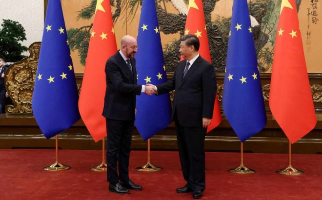 Ông Charles Michel và Chủ tịch Trung Quốc Tập Cận Bình. Ảnh: Reuters