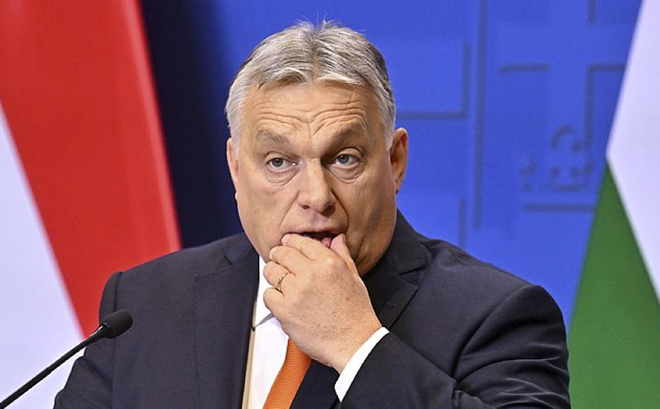 Thủ tướng Hungary Viktor Orban phát biểu trong cuộc họp báo thường niên tại Budapest, ngày 21-12. Ảnh: AP