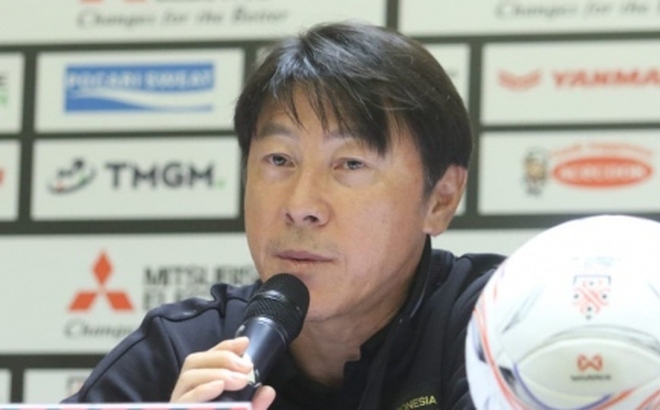 HLV Shin Tae Yong trong cuộc họp báo trước trận ra quân AFF Cup 2022 của Indonesia. (Ảnh: JPNN)