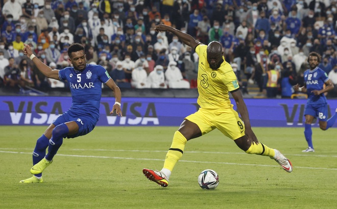 Chelsea giành quyền vào chung kết Club World Cup 2021 sau khi đánh bại Al Hilal 1-0 ở bán kết nhờ pha lập công duy nhất của Lukaku. (Ảnh: Reuters).