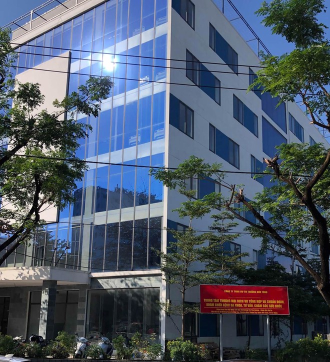 Toà nhà 7 tầng xây dựng không phép trên đất quốc phòng ngay giữa trung tâm Đà Nẵng - Ảnh 1.