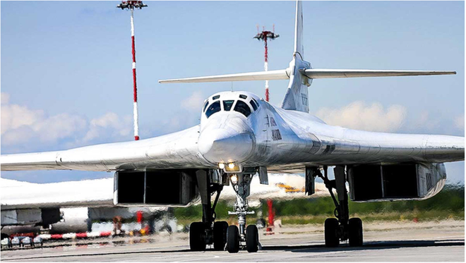Thiên nga trắng - máy bay ném bom chiến lược nguy hiểm nhất của Nga thời điểm hiện tại - Ảnh 2.