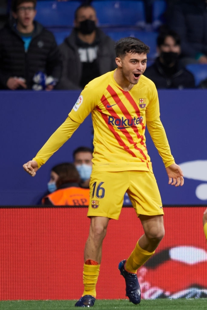 Barca hòa Espanyol trong trận cầu có 3 thẻ đỏ - Ảnh 4.