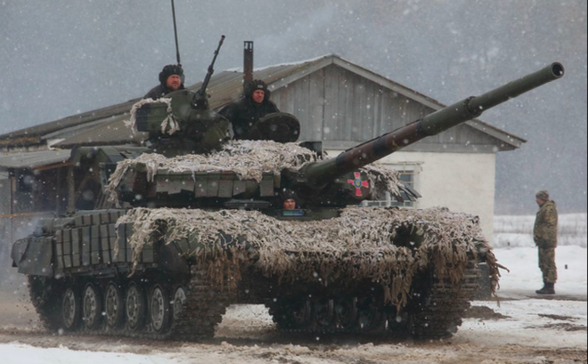 Binh lính Ukraine trong cuộc tập trận ở vùng Kharkiv ngày 10/2. (Ảnh: Reuters).