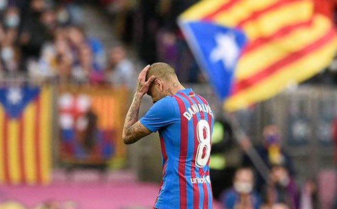 Alves không được dự cúp châu Âu