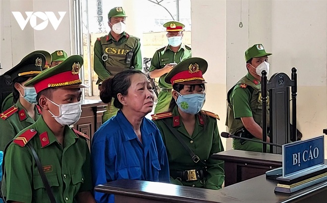 Bị cáo Nguyễn Thị Kim Hạnh liên tục khóc và kêu oan tại tòa
