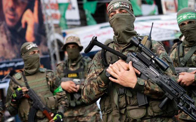 Cả cánh quân sự và chính trị của Hamas đều sẽ bị đưa vào danh sách tổ chức khủng bố. Nguồn: AP