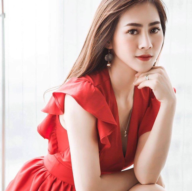 Hot girl Kem Xôi theo chồng bỏ cuộc chơi 5 năm trước, cuộc sống bây giờ khiến bao người trầm trồ - Ảnh 3.