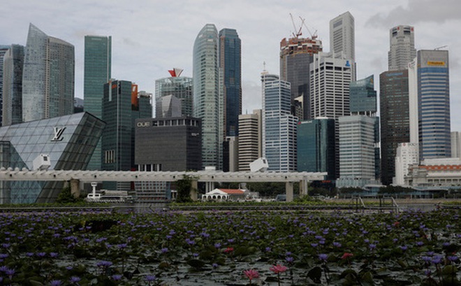 Singapore sẽ tăng thuế hàng hóa và dịch vụ vào năm 2023. Ảnh: Reuters