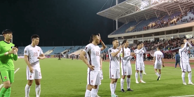 Đội nhà thua thảm trước tuyển Việt Nam, báo Trung Quốc phẫn nộ vì chỉ một cầu thủ bật khóc - Ảnh 1.