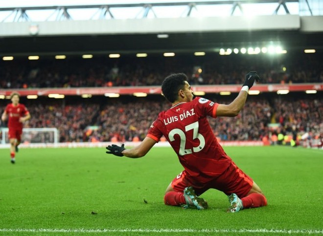 Salah và tân binh Diaz lập công, Liverpool thắng trận thứ 8 liên tiếp - Ảnh 2.