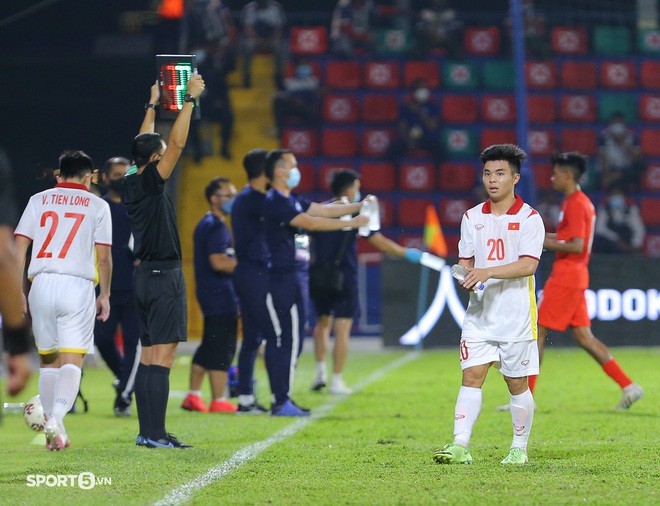 Phía sau màn ăn mừng đặc biệt của cầu thủ ấn định chiến thắng 7-0 cho U23 Việt Nam - Ảnh 5.