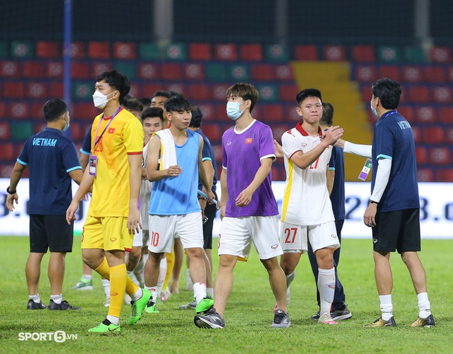 Phía sau màn ăn mừng đặc biệt của cầu thủ ấn định chiến thắng 7-0 cho U23 Việt Nam - Ảnh 8.