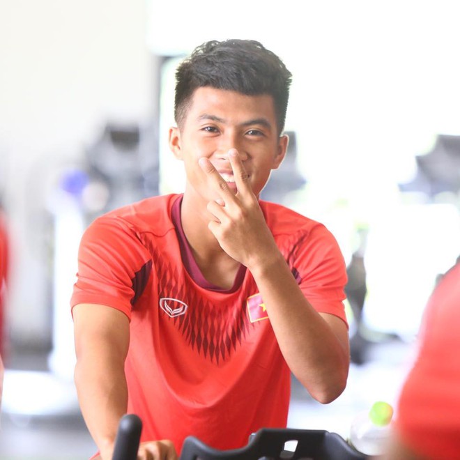 Cầu thủ U23 Việt Nam sút tung lưới Thái Lan, NHM tràn vào trang cá nhân tìm kiếm thông tin - Ảnh 1.
