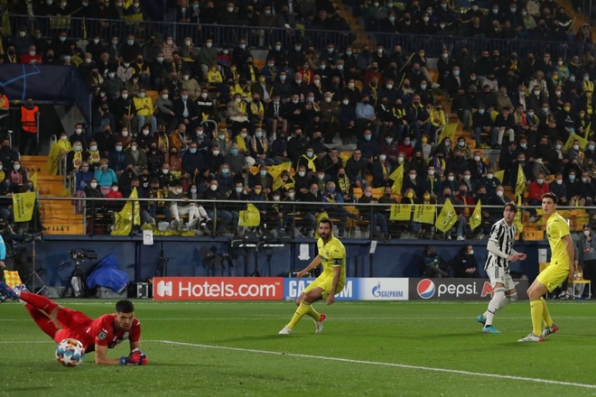 Vlahovic ghi bàn ra mắt Champions League, Juventus vẫn bị Villarreal cầm hoà - Ảnh 2.