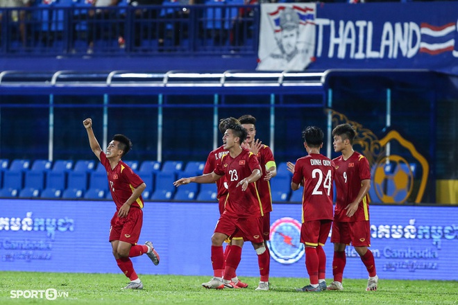 Thủ thành giúp U23 Việt Nam đánh bại U23 Thái Lan là ai? - Ảnh 7.