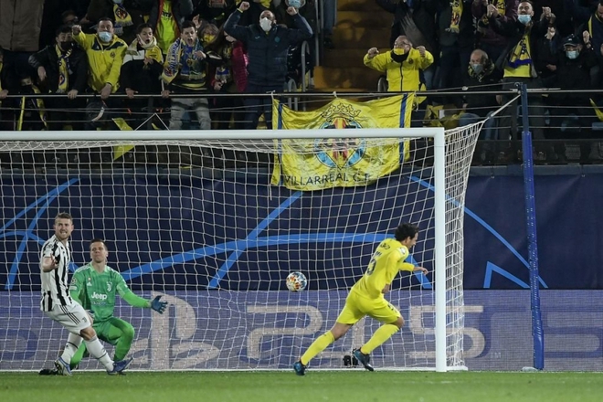 Vlahovic ghi bàn ra mắt Champions League, Juventus vẫn bị Villarreal cầm hoà - Ảnh 8.