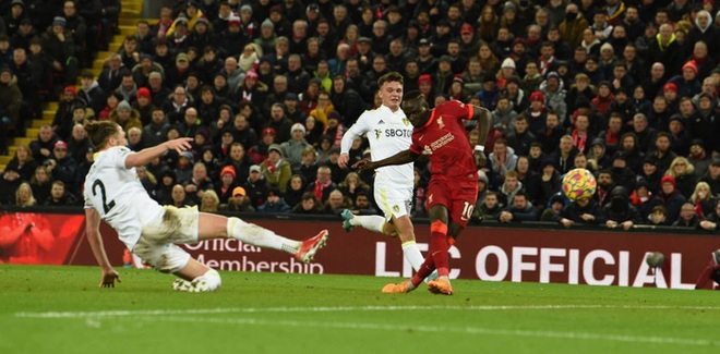 Thắng hủy diệt 6-0, Liverpool chỉ còn cách Man City 3 điểm trong cuộc đua vô địch Ngoại hạng Anh - Ảnh 11.