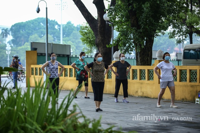 Nếu bạn có ý định “chủ động nhiễm COVID một lần để yên tâm mãi về sau” thì hãy đọc ngay - Ảnh 3.