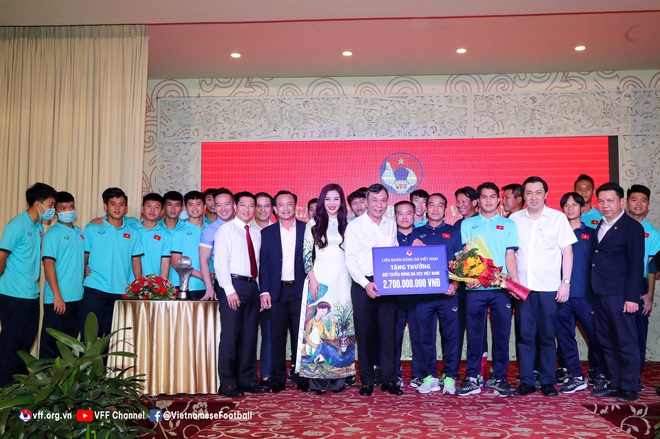 Lãnh đạo LĐBĐVN gặp mặt chúc mừng ĐT U23 Việt Nam vô địch giải U23 Đông Nam Á 2022 - Ảnh 6.