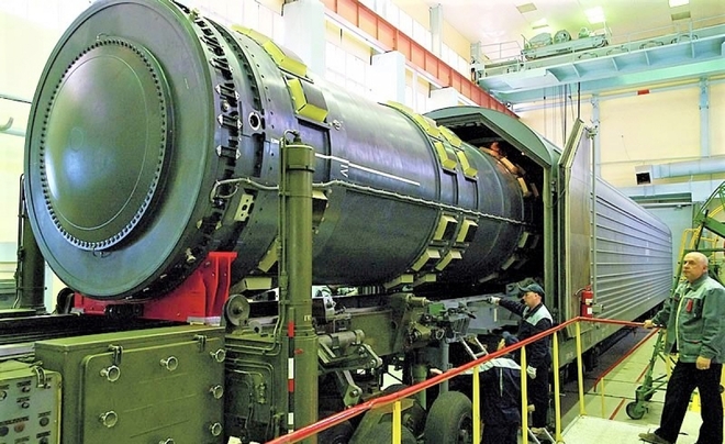 Nga phát triển tên lửa đạn đạo mới mang đầu đạn hạt nhân phóng từ tàu hỏa - Ảnh 2.