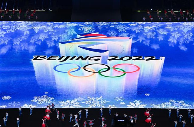  Lễ khai mạc Olympic Bắc Kinh 2022 thắp sáng rực rỡ Sân vận động Tổ chim  - Ảnh 1.