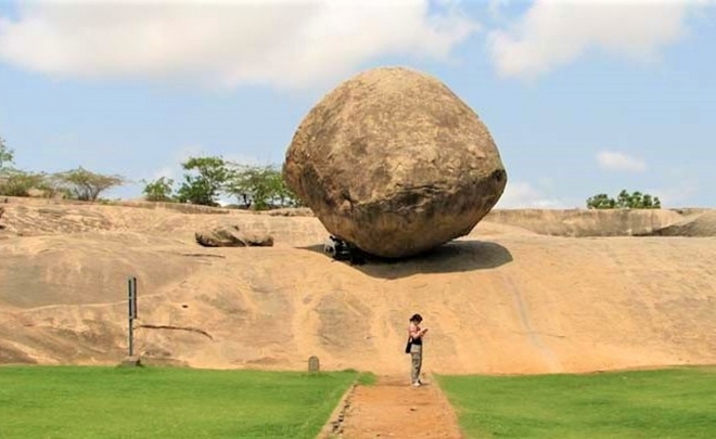 Những tảng đá giữ thăng bằng đáng kinh ngạc nhất trên thế giới - Ảnh 5.
