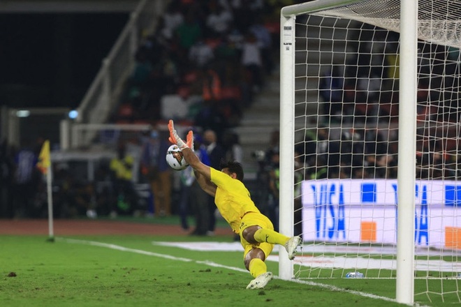 Mane từ tội đồ hóa người hùng trên chấm 11m, Senegal hạ gục Ai Cập của Salah để lần đầu vô địch Cúp châu Phi - Ảnh 16.