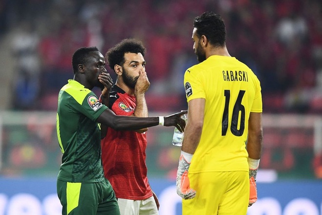 Mane từ tội đồ hóa người hùng trên chấm 11m, Senegal hạ gục Ai Cập của Salah để lần đầu vô địch Cúp châu Phi - Ảnh 4.