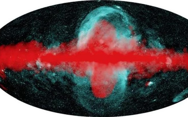 Bản đồ tia X và tia gamma của thiên hà chứa Trái Đất Milky Way cho thấy 2 cấu trúc hình bong bóng phình ra, thủ phạm có thể là lỗ đen quái vật - Ảnh: Nature
