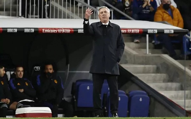 HLV Ancelotti nhận lỗi sau trận Real Madrid thua Barca 0-4. (Ảnh: Getty).