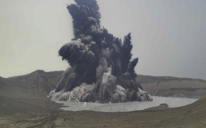 Núi lửa Taal phun trào tháng 7/2021 (Ảnh :Viện núi lửa và địa chấn Philippines)