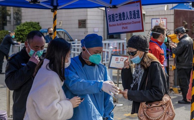 Ngày 27-3, Thượng Hải tuyên bố áp đặt phong tỏa hai giai đoạn. Ảnh: EPA