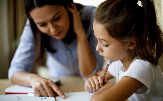 Dạy con tại nhà (hình minh họa)