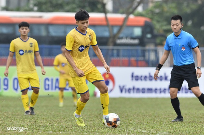 Cầu thủ U19 Nutifood tái hiện khoảnh khắc cảm xúc của Minh Vương ở vòng loại World Cup - Ảnh 6.
