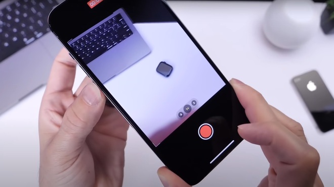 Hướng dẫn quay video iPhone ngay trong chế độ chụp - Ảnh 1.