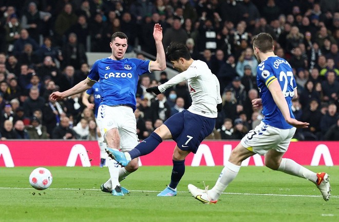 Hủy diệt đội bóng của Frank Lampard, Tottenham áp sát top 4 - Ảnh 1.