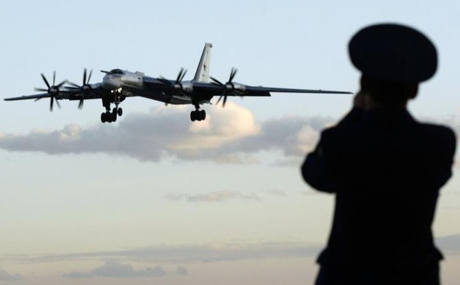 Máy bay ném bom Tu-95