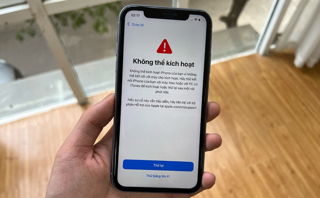 "Không thể kích hoạt iPhone của bạn vì không thể kết nối với máy chủ kích hoạt. Hãy thử kết nối iPhone của bạn với máy Mac hoặc với PC có iTunes để kích hoạt hoặc thử lại sau một vài phút nữa."