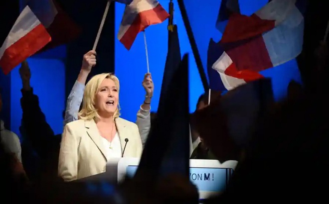 Bà Le Pen đi tranh cử. Ảnh: AFP/Getty.