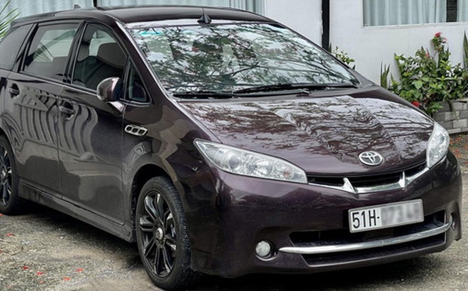 Toyota Wish 18L 7 SEATER 5DR  Parkhouse Garage