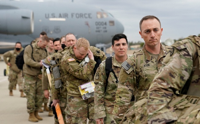 Quân đội Mỹ được điều động tới Đông Âu trong lúc căng thẳng giữa Nga và Ukraine leo thang ngày 3/2/2022. Ảnh: Reuters