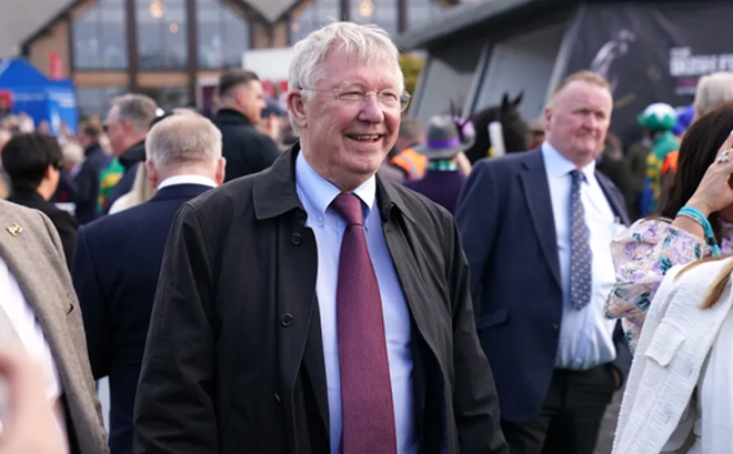 Fergie dự lễ hội đua ngựa Punchestown