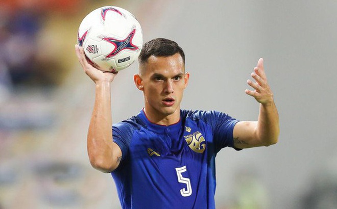 Mika Chunuonsee từng nhiều lần khoác áo ĐT Thái Lan